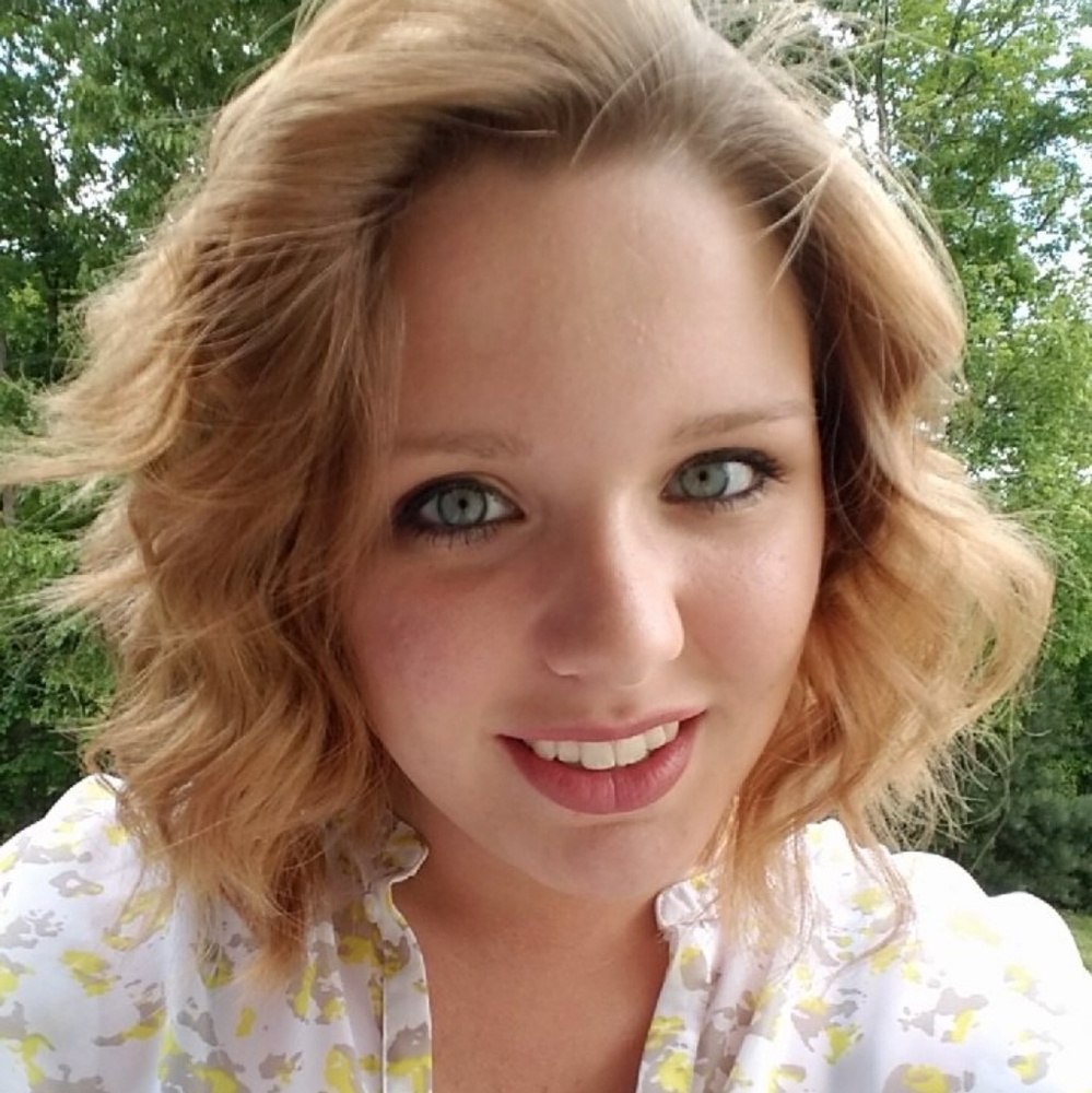 Meet your PoshAmbassador, Elizabeth
